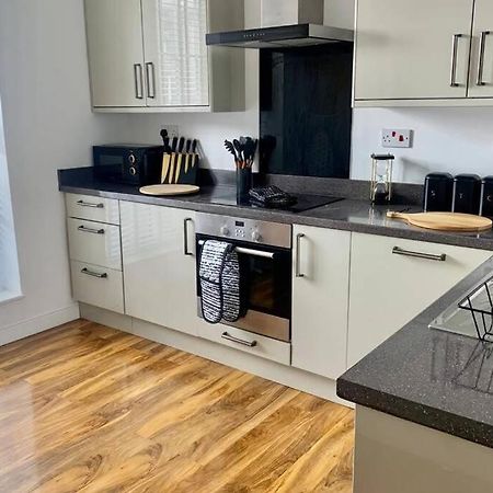 Luxury, Centrally Located 2 Bed Modern Apartment Грейт-Ярмут Екстер'єр фото